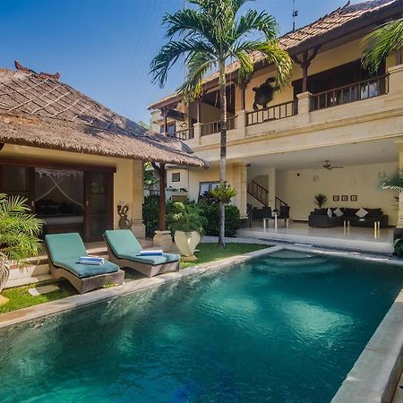 Villa Krisna スミニャック エクステリア 写真