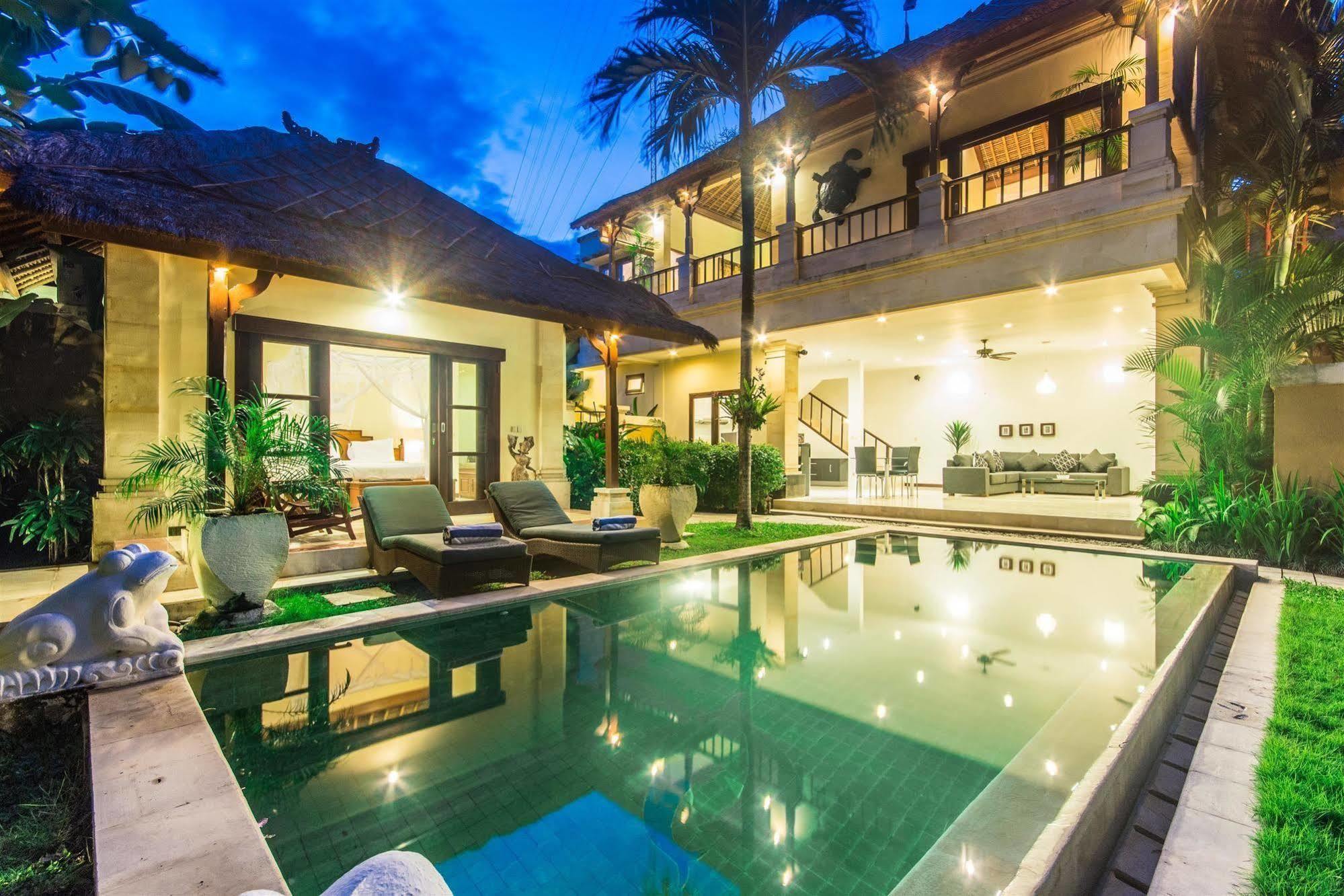 Villa Krisna スミニャック エクステリア 写真
