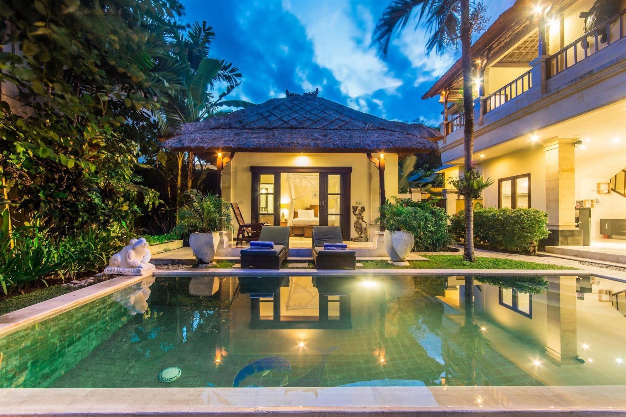 Villa Krisna スミニャック エクステリア 写真